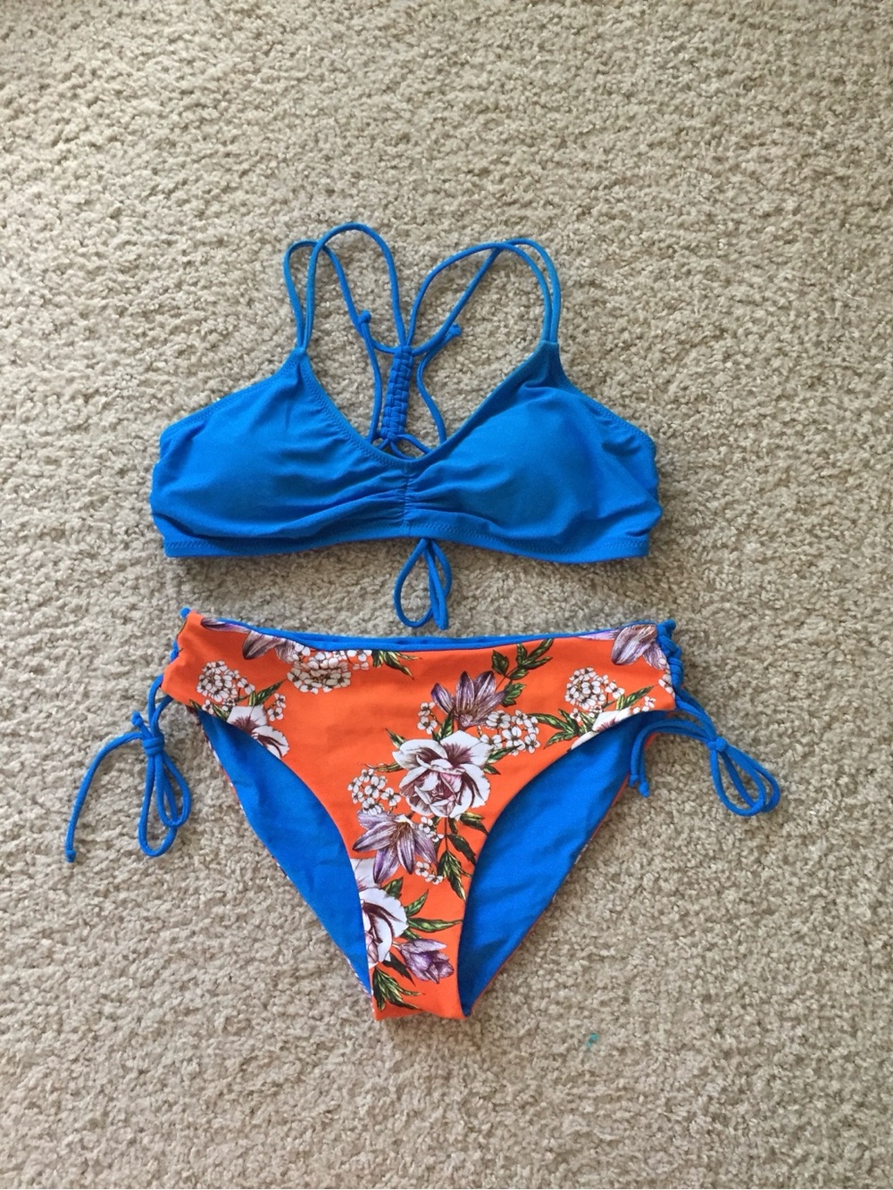 Cupshe Bikini with reversible bottoms size L